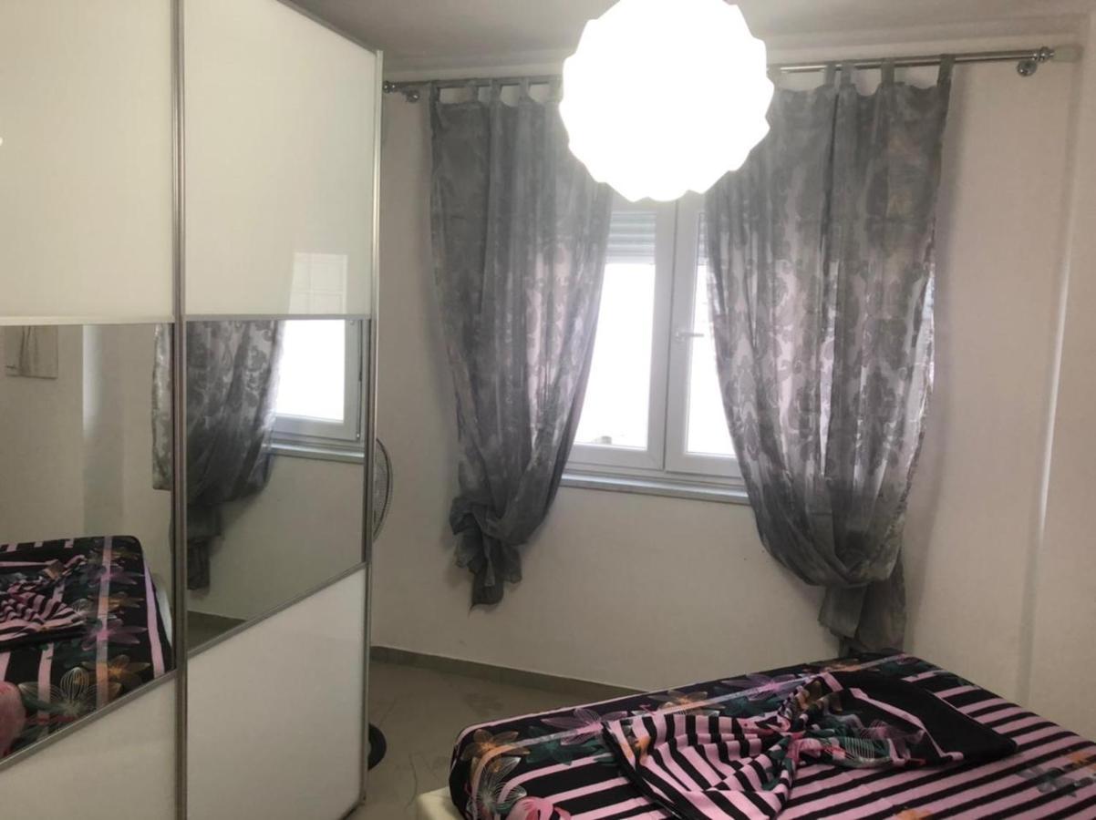 Vale House Holiday Apartment Vlorë Esterno foto